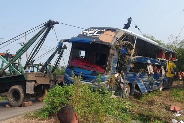 কুমিল্লার চৌদ্দগ্রামে সড়ক দুর্ঘটনায় ৫ জন নিহত