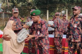 শীতের মইধ্য যে গরম কাফড় কিন্নাম এই টেহা নাই। আইজ একটা কম্বল দিছে বিজিবি